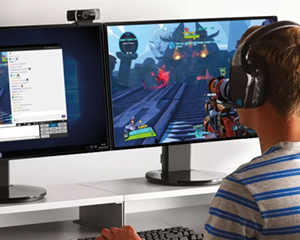 Logitech C922 vs Razer Kiyo Pro: two top webcams compared