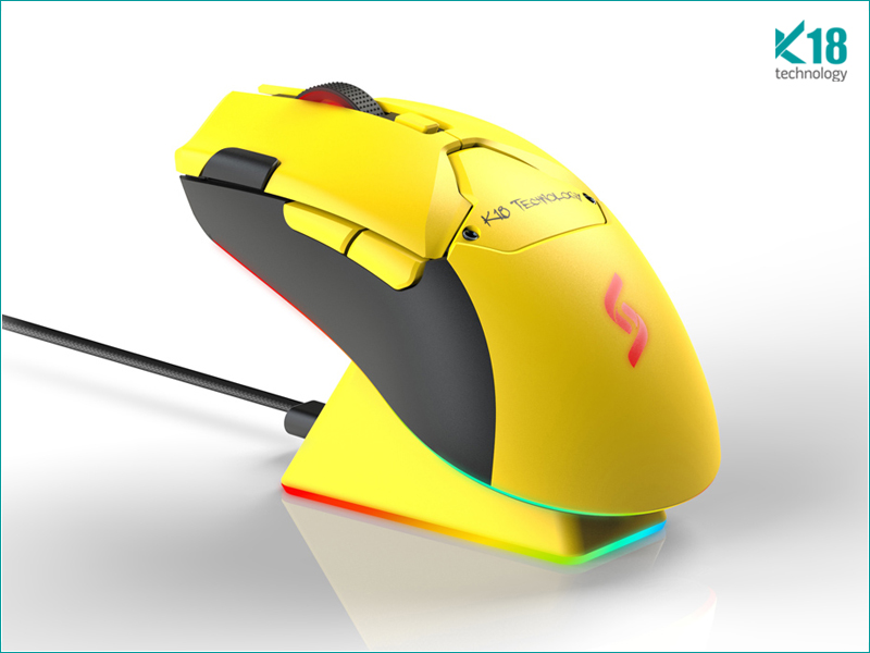Wireless gaming mouse with charging dock